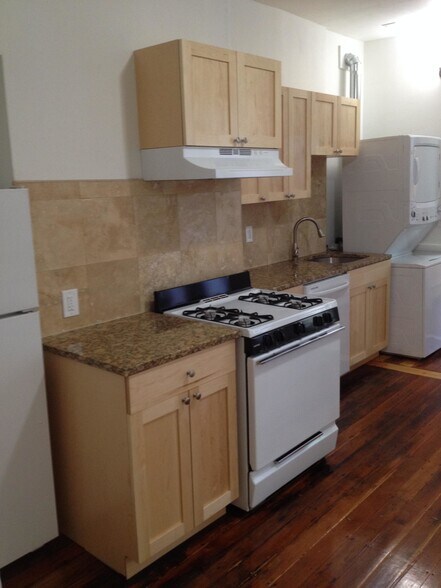 Building Photo - 254 Windsor St