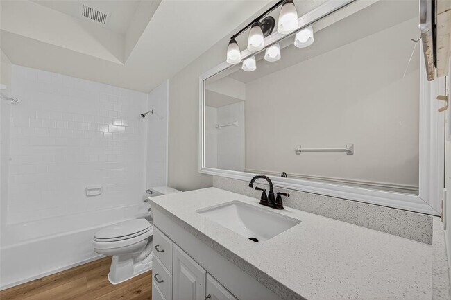 Building Photo - 12633 Memorial Dr