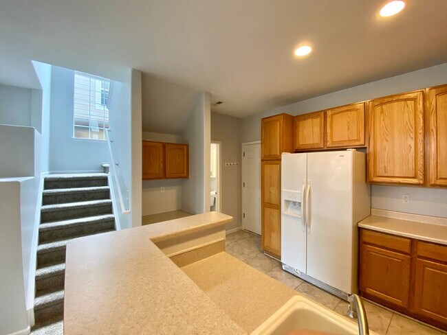 Building Photo - Fantastic Highlands Ranch Townhome - 3bed,...
