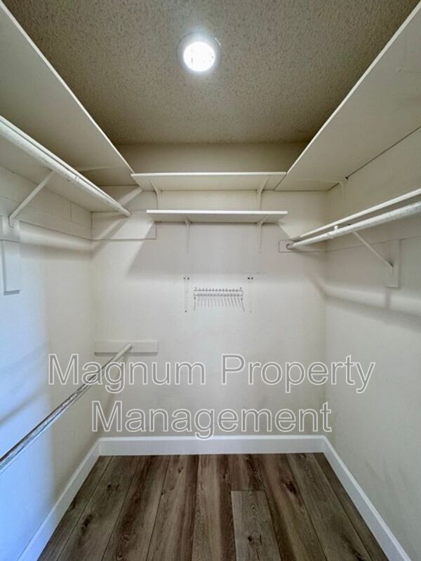 Building Photo - 41701 Riesling Ct