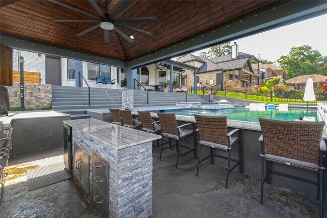 Building Photo - 11844 Grand Harbor Blvd