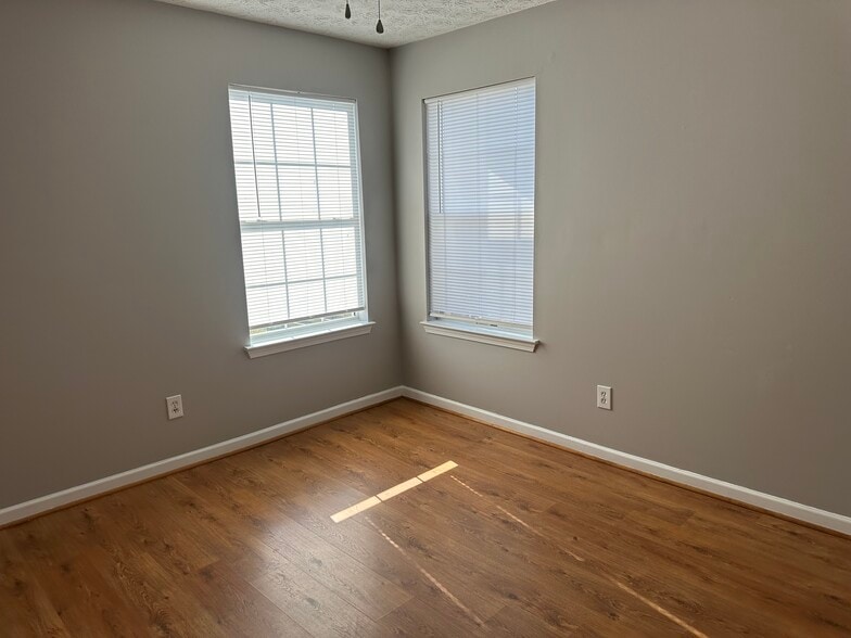 Building Photo - 3730 Golfe Links Drive