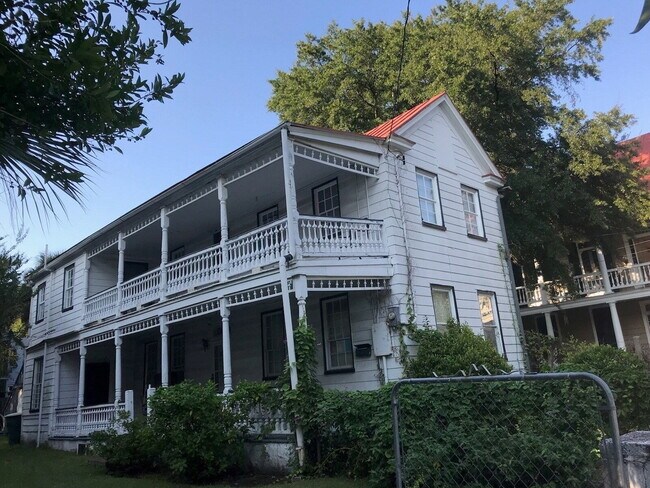 Building Photo - Charming 1BR in the Heart of Charleston — 46½ Vanderhorst Street Unit A