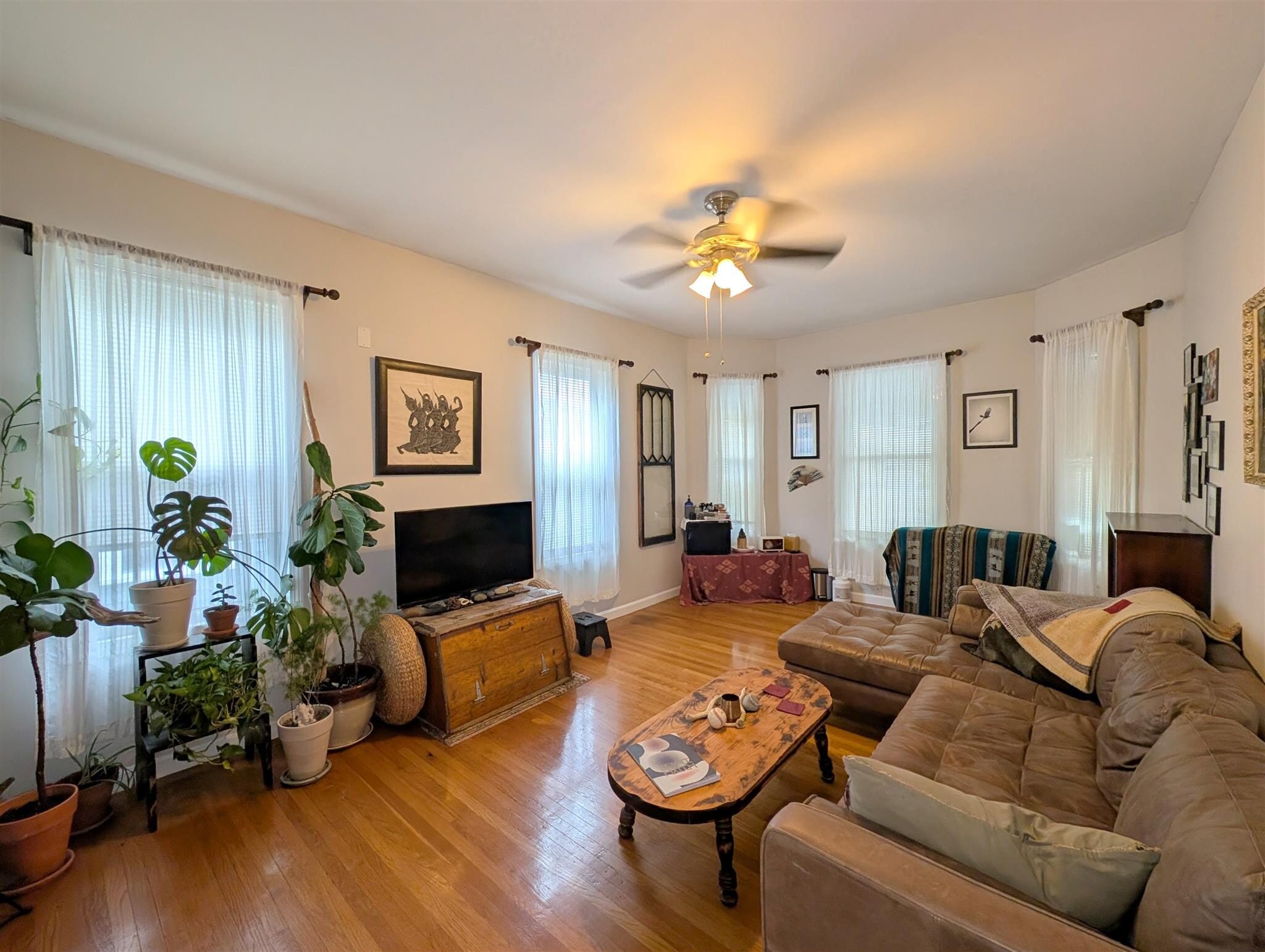 Building Photo - 50 William St