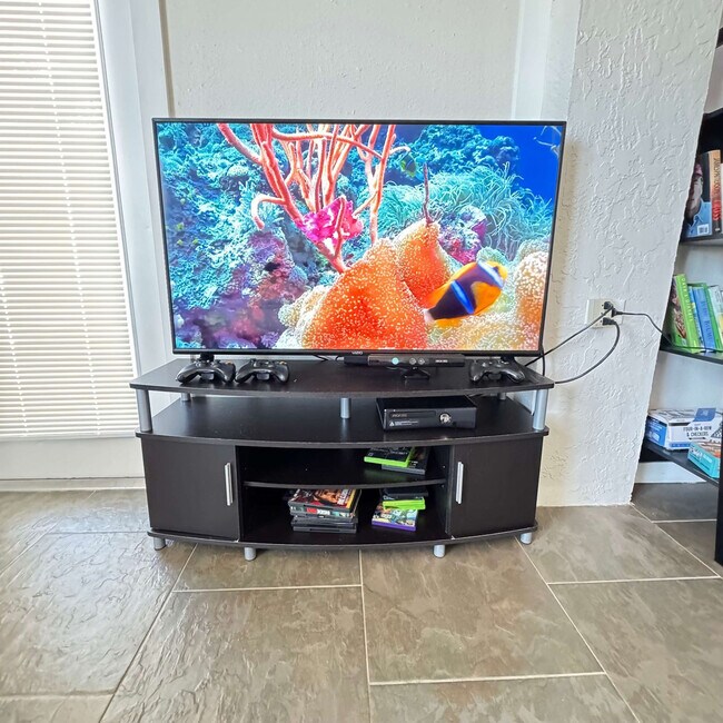 Building Photo - 42 Moody Dr