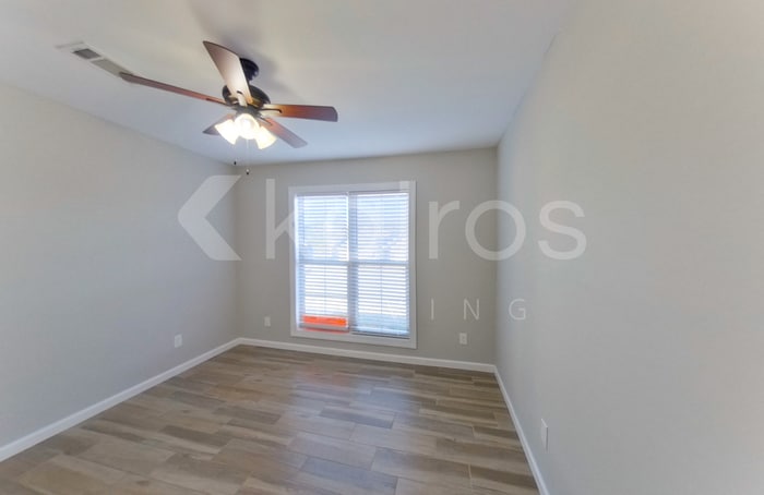 Building Photo - 102 White Water Ln