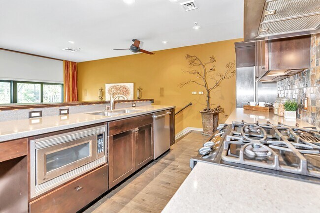 Building Photo - 118 Bancroft Mills Rd