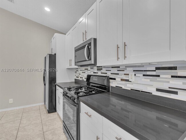 Building Photo - 6271 SW 195th Ave