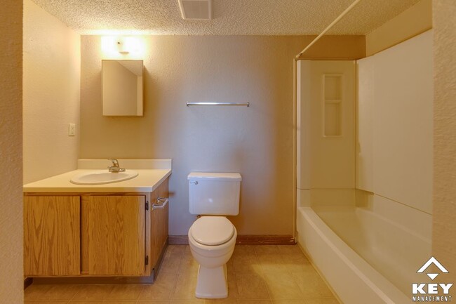Bathroom - Mimosa Arms