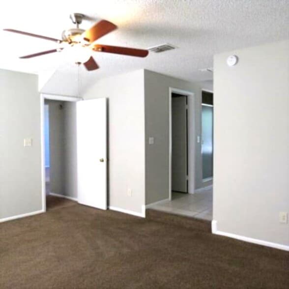 Building Photo - Metrowest Area!! 4 Bedroom 2.5 Bath Home Coming Soon!!