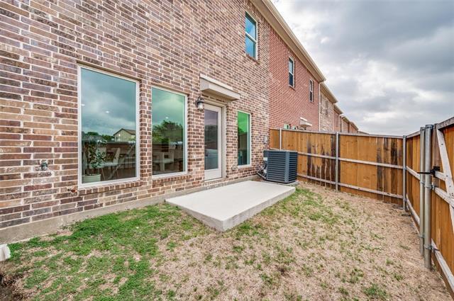 Building Photo - 5609 Woodlands Dr