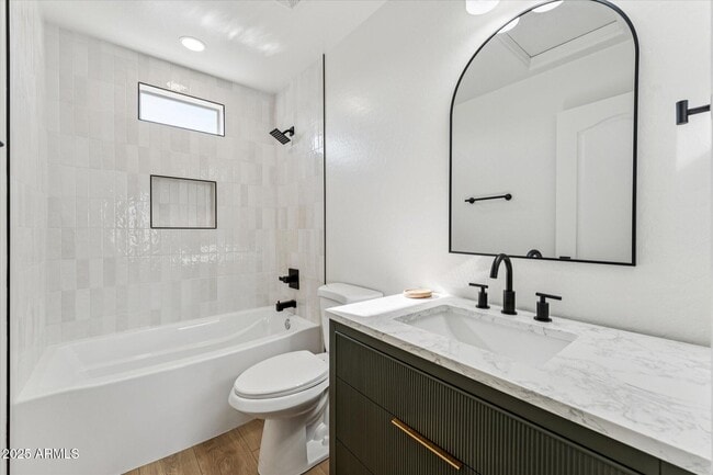 Building Photo - 9934 E Empress Ave