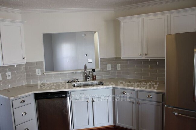 Building Photo - 9900 Prince Royal Pl