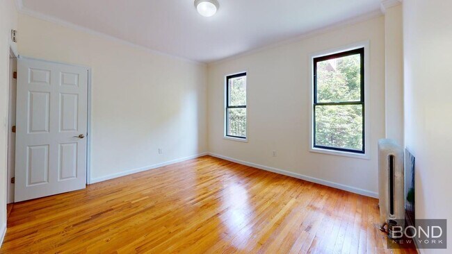 Building Photo - 620 W 171st St