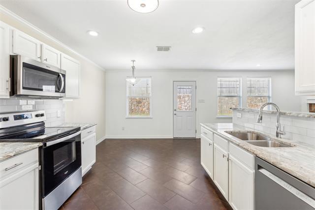 Building Photo - 3804 McClintick Rd