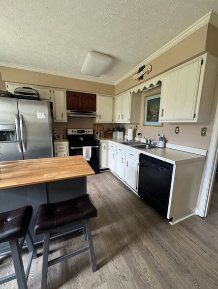 Building Photo - 3200 Brownsboro Vista Dr