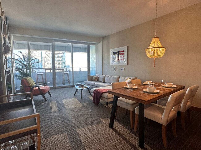 Building Photo - 1395 Brickell Bay Dr