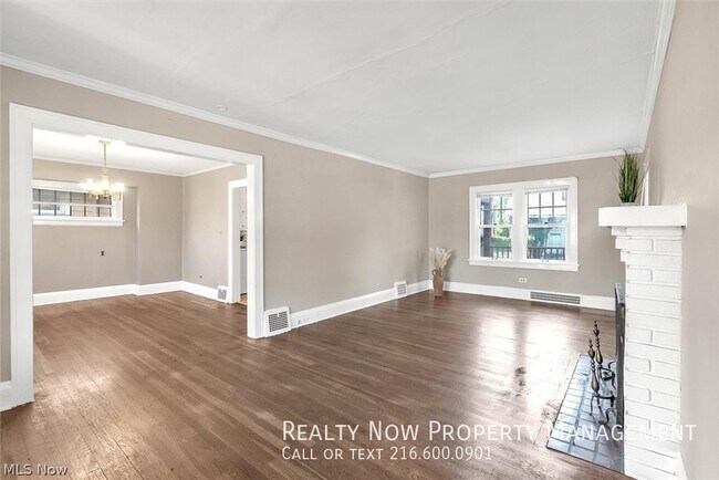 Building Photo - 3276 Tullamore Rd