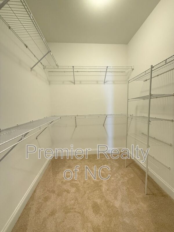 Building Photo - 1476 Neville Gardens Ln