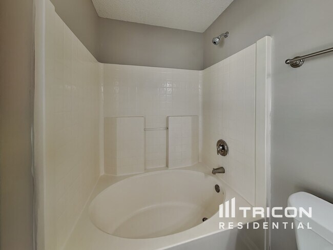 Building Photo - 6303 McIntyre Ridge Dr