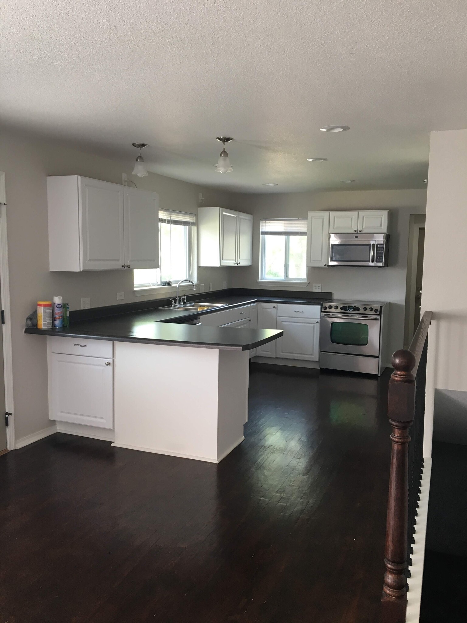 kitchen - dishwasher included; no appliances - 1622 S Whittle Ave