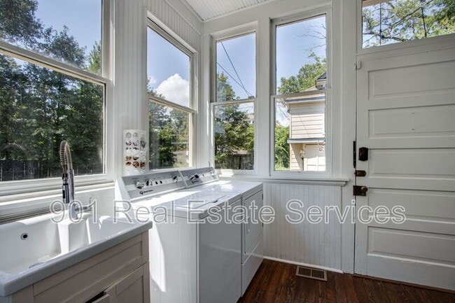 Building Photo - 1234 Vinton Ave