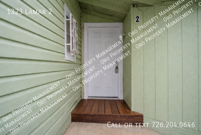 Building Photo - 1323 Lamar St