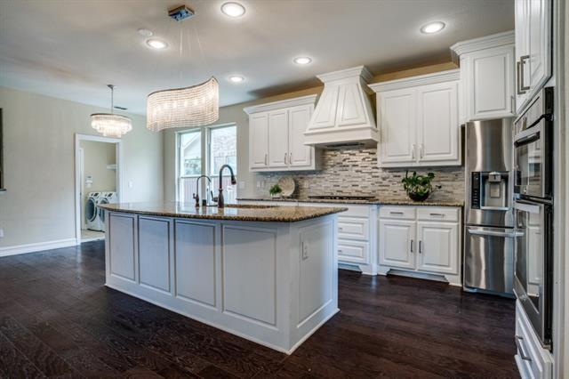 Building Photo - 1060 Enchanted Rock Dr