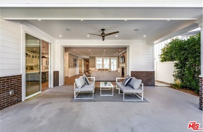 Building Photo - 4710 Noeline Ave