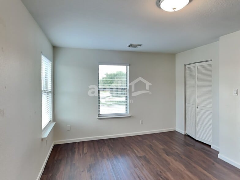 Building Photo - 4006 Carmel Ridge Way
