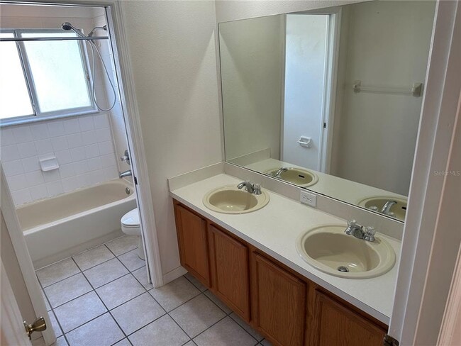 Building Photo - 1842 Island Walk Dr