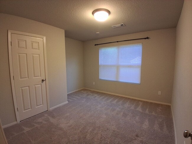 Building Photo - 26 Dunnaway Dr