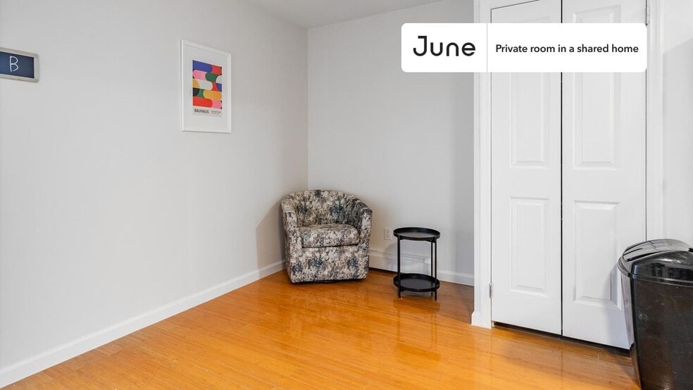 Building Photo - Room in Shared 4 bed/2 bath home