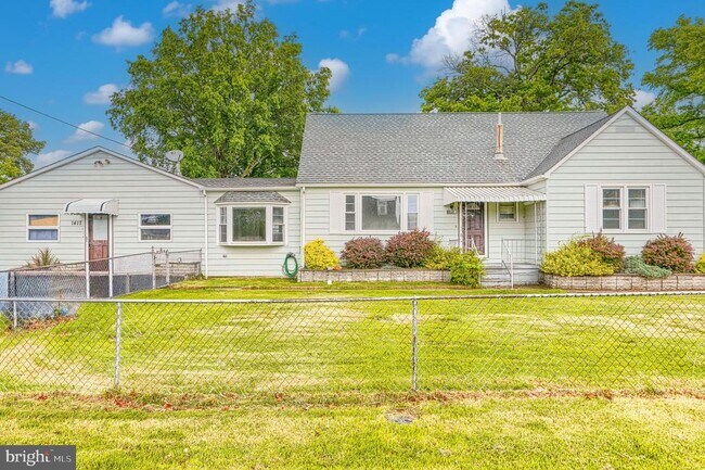 Building Photo - 1417 Waterford Rd