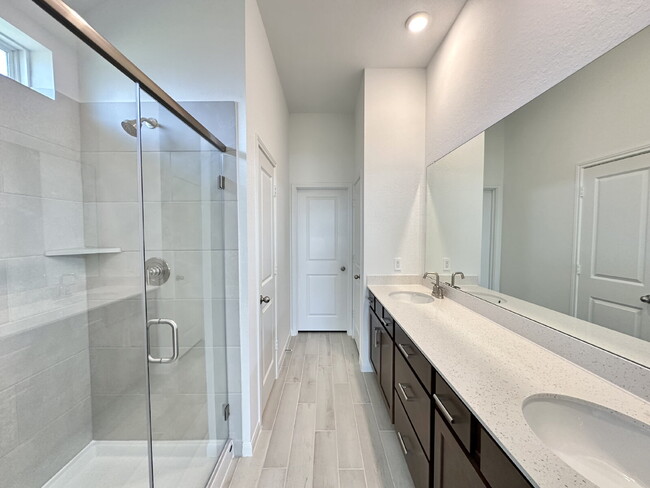 Building Photo - Brand New 3 Bed / 2 Bath Home with Water V...