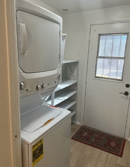 Building Photo - 2718 E 18th St