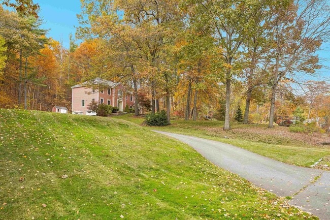 Building Photo - 13 Bear Hill Rd