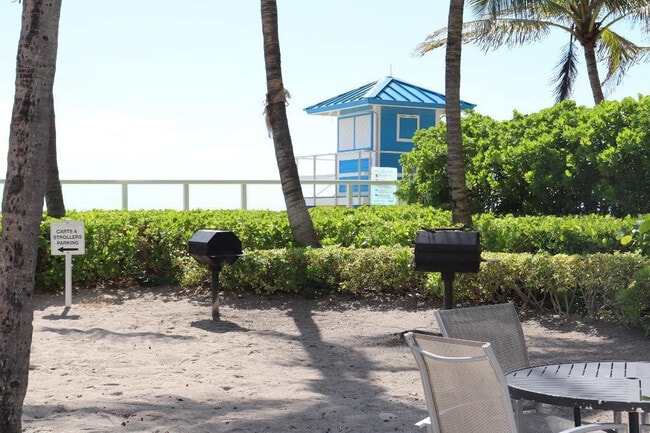 Building Photo - 3001 S Ocean Dr