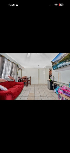 Building Photo - 3132 NW 27th St