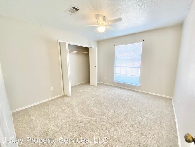 Building Photo - 3 br, 2 bath House - 213 Laura Drive