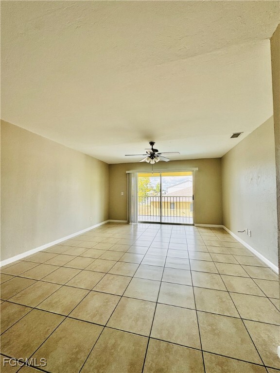 Building Photo - 706 SE 13th Ct