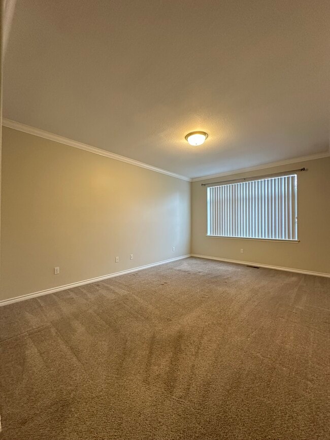 Building Photo - 17855 SW Mandel Ln