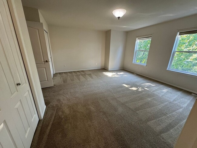 Building Photo - 3Bd/2.5Ba Renton House