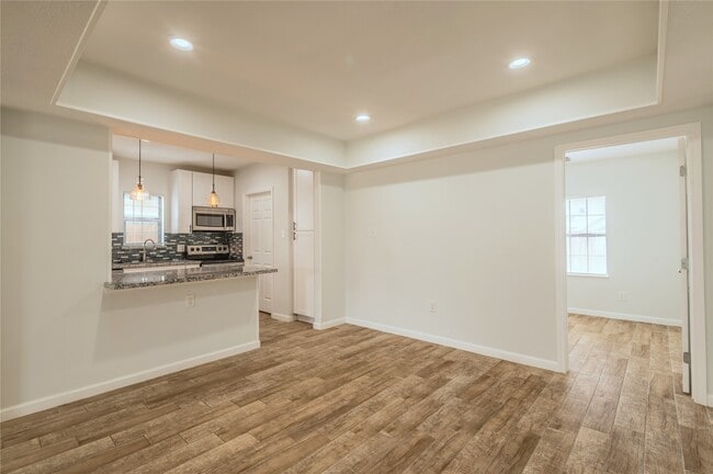 Building Photo - 2319 Rosewood St