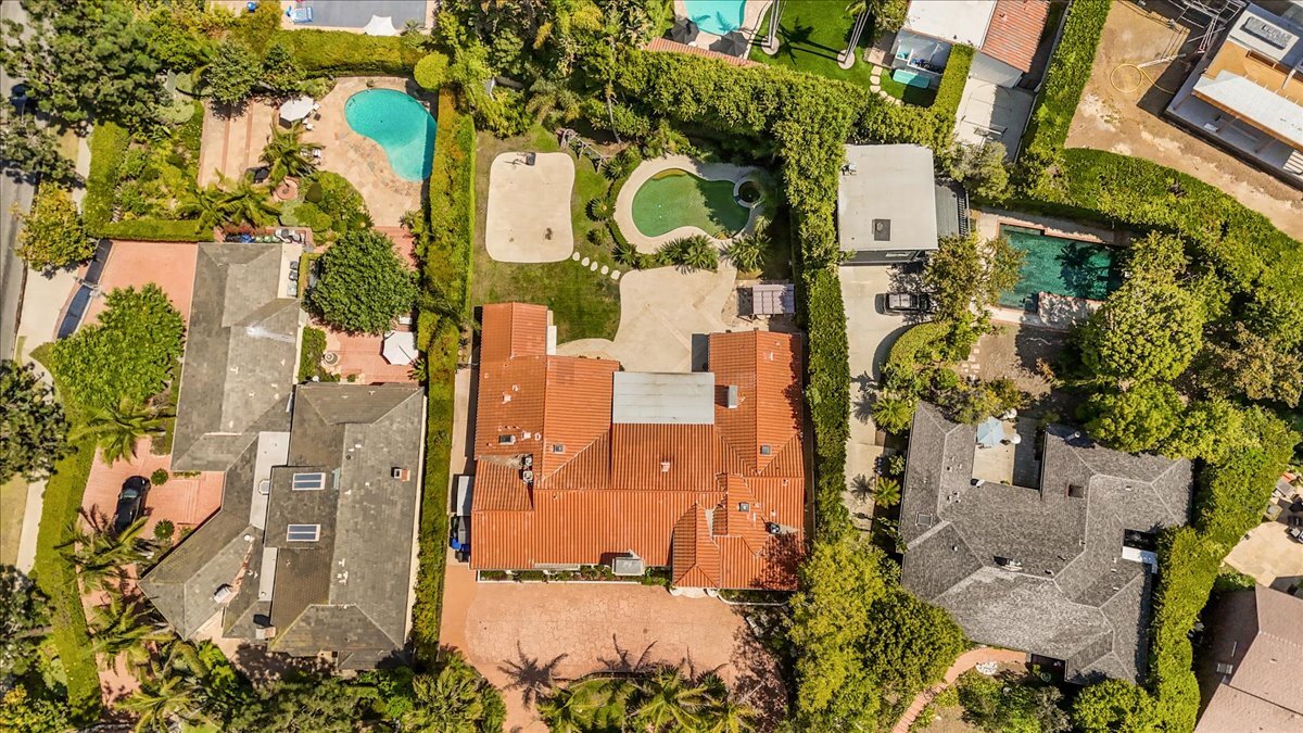 Building Photo - 114 S Layton Dr
