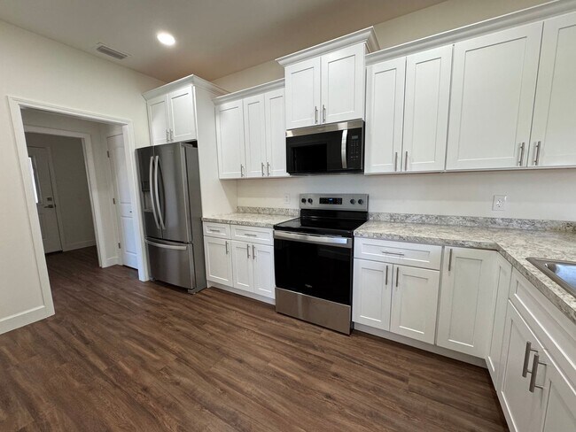 Building Photo - Newer 2 Bedroom, 2 Bath home in Lake City