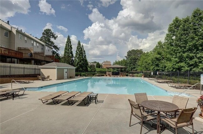 Building Photo - 11030 Brunson Dr