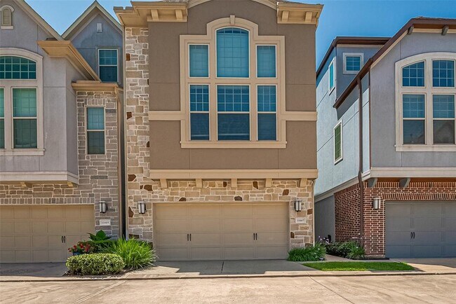 Building Photo - 11007 Acorn Falls Dr