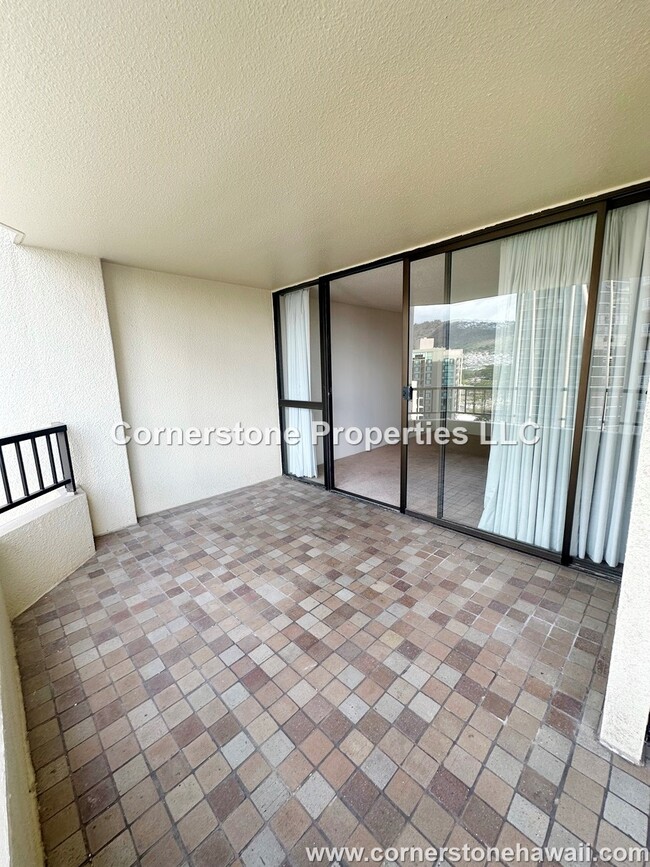 Building Photo - 55 S Judd St