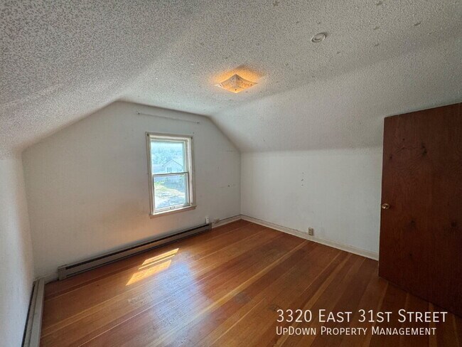 Building Photo - 3320 E 31st St